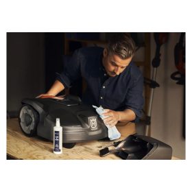 Husqvarna Automower® karbantartó és tisztító készlet